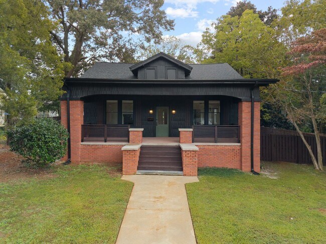 Building Photo - 3107 Old Buncombe Rd
