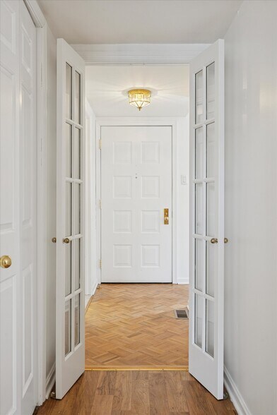 Building Photo - 113 Harvest Ln