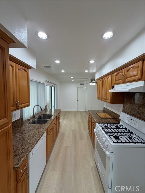 Building Photo - 632 Heather Ave