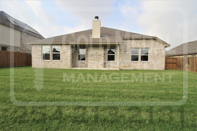 Building Photo - Charming 3-bed, 2-bath home now available ...