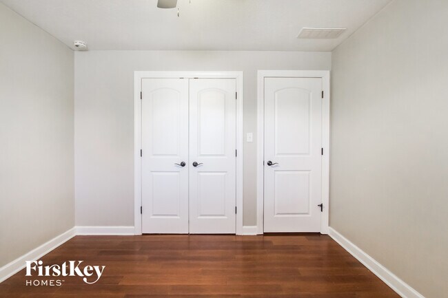 Building Photo - 6775 Anna Ct