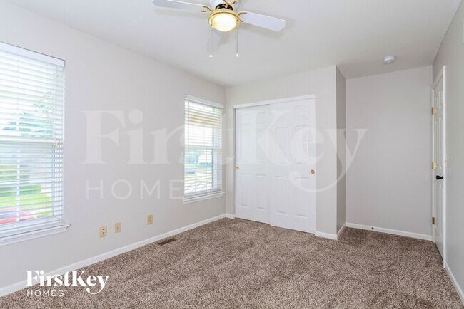 Building Photo - 634 Ellen Dr