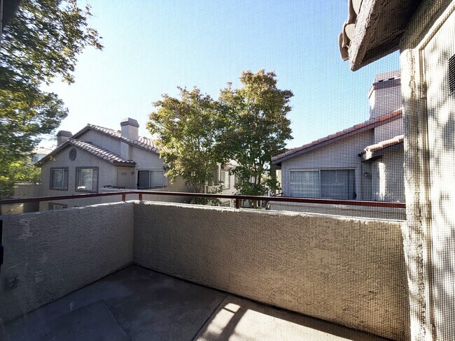 Building Photo - 4955 S Lindell Rd