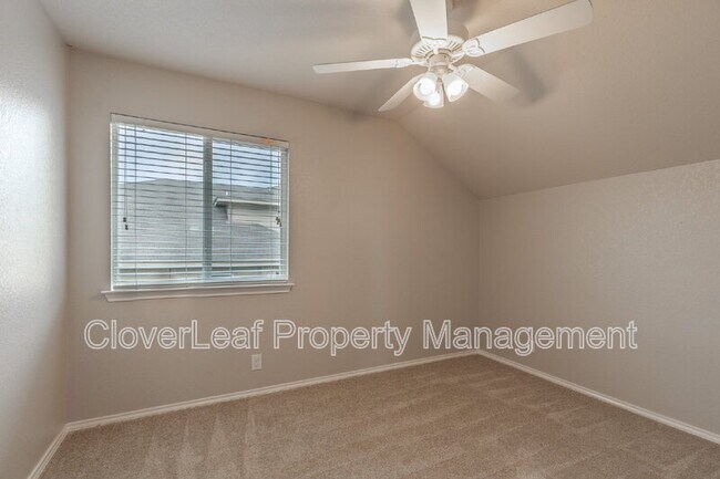 Building Photo - 2424 Dimmitt Dr