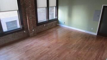 Building Photo - 460 S Spring St