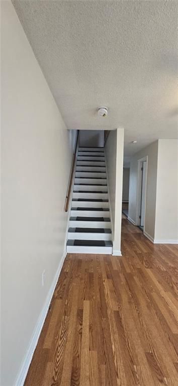Building Photo - 104 Sisson St