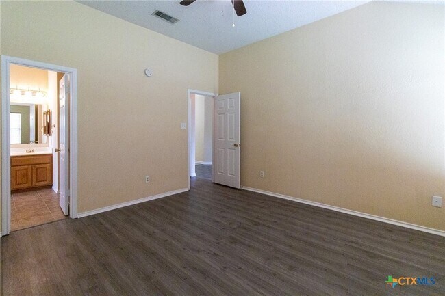 Building Photo - 2306 Wampum Dr