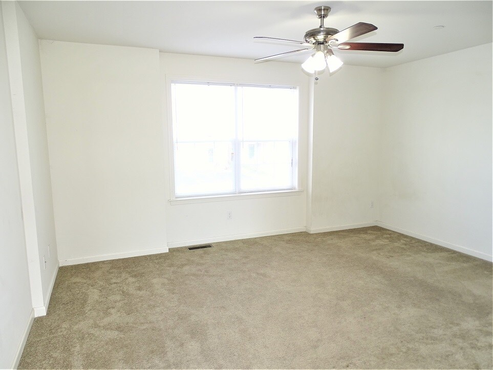 Building Photo - 126 Wheatstone Ln