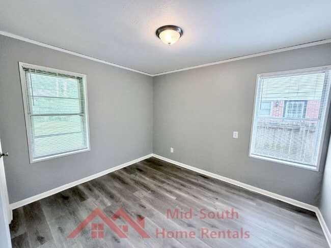 Building Photo - 1730 Tahiti Ln