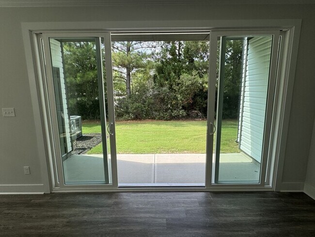 Building Photo - 3 Bed 2.5 Bath Brand New Townhome