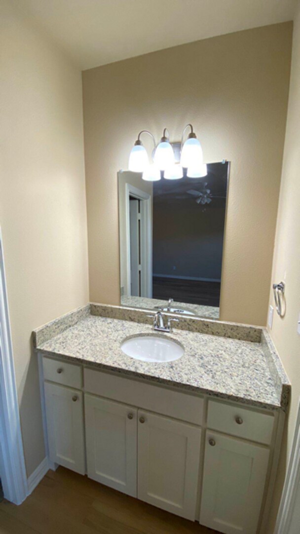 Building Photo - 3 bed 2 bath House for Lease in Sherman