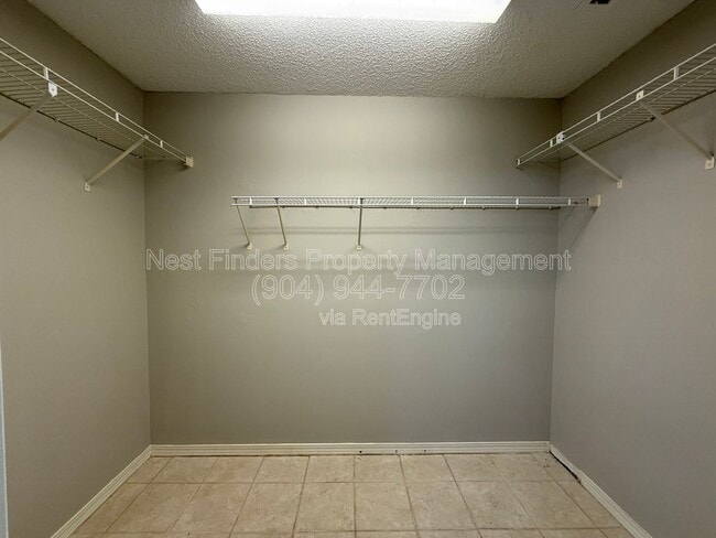 Building Photo - 2217 Hammock Oaks Dr N