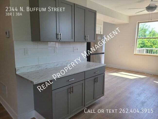 Building Photo - 2344 N Buffum St