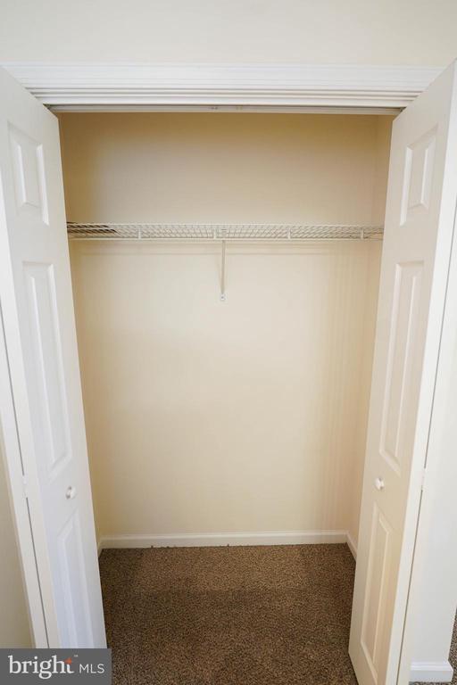 Building Photo - 439 Parkview Ct