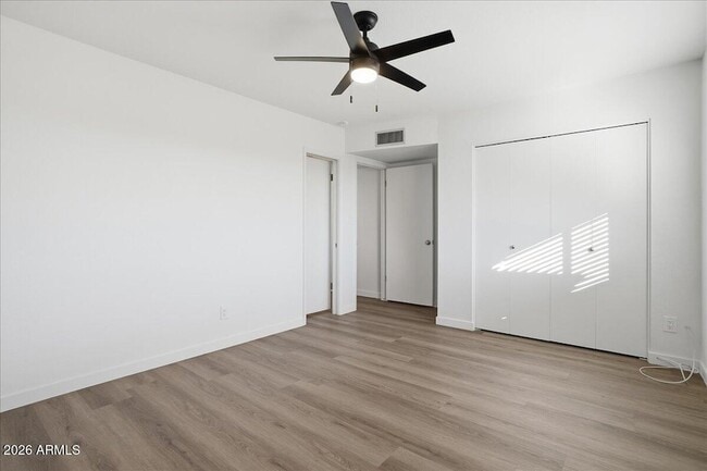 Building Photo - 6408 E Butte St