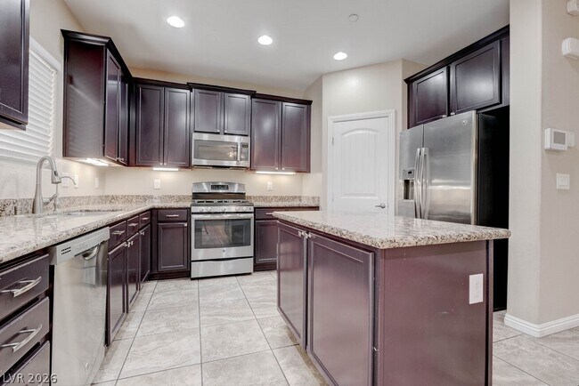 Building Photo - 1067 Fish Pond Ave