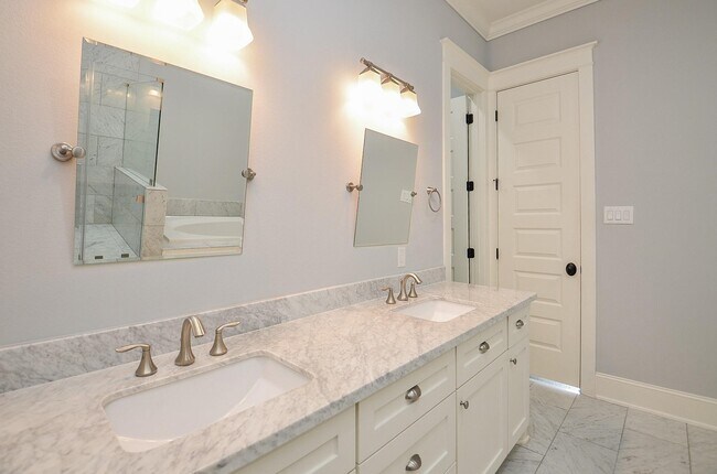 Building Photo - 2511 Judiway St