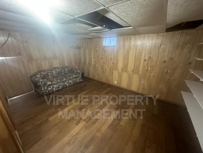 Building Photo - 1104 5th St