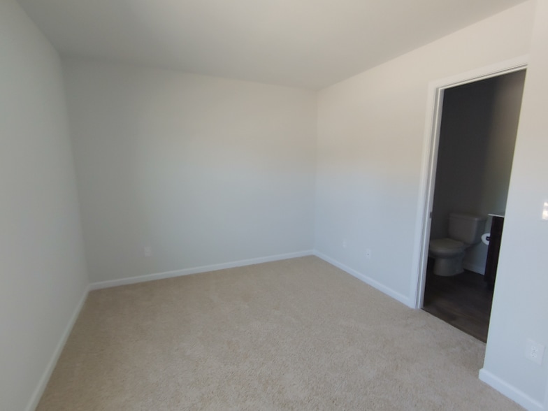 Building Photo - 8220 Waxhaw Hwy