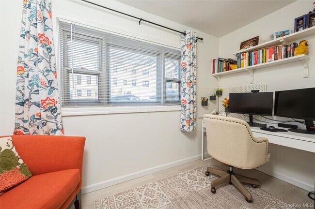 Building Photo - 18 S Washington Ave