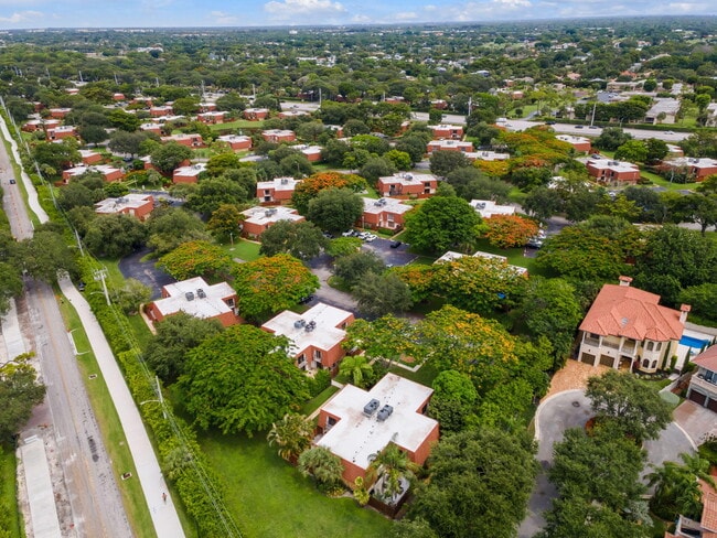 Building Photo - 1840 San Juan Dr