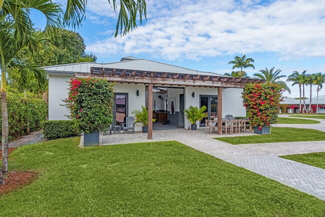 Building Photo - 13155 Southfields Rd