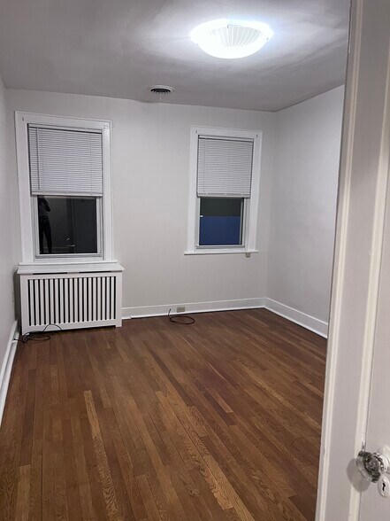 Building Photo - 1422 N Negley Ave