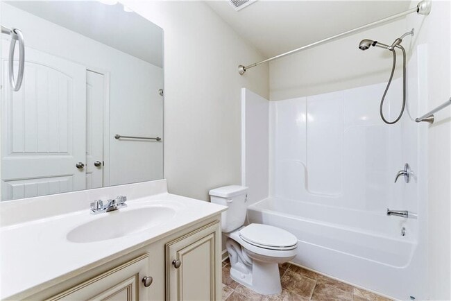 Building Photo - 413 Village View