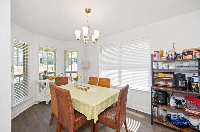 Building Photo - 27461 Elise Ct