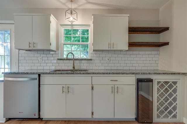 Building Photo - 930 Briarwood Dr