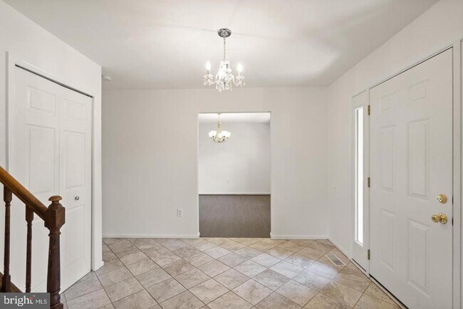 Building Photo - 8902 Huxley Ct