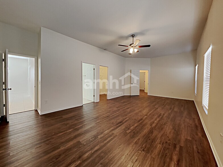 Building Photo - 3547 Kayla Cir