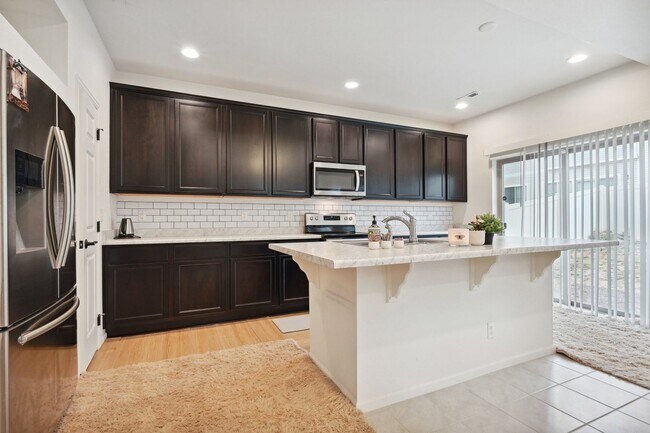 Building Photo - 3 Bedroom Single Family in Denver