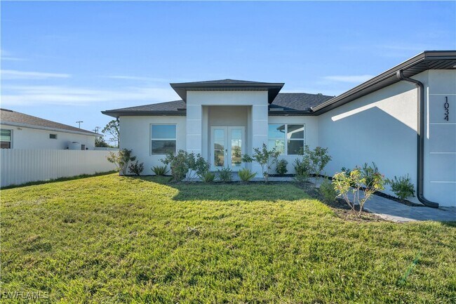 Building Photo - 1034 Chiquita Blvd N