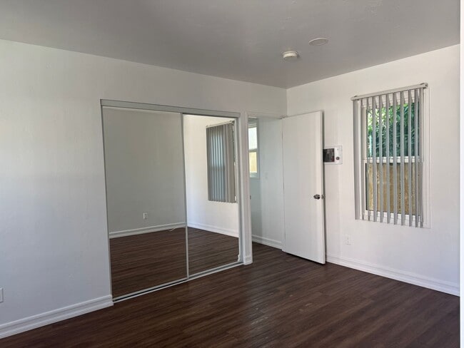 Building Photo - 170 1/2 Garret Avenue