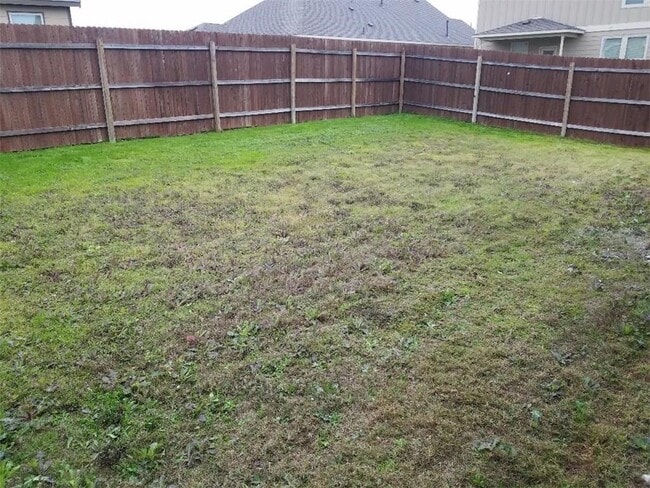 Building Photo - 100 Carlina Lp