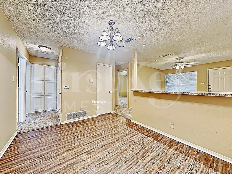Building Photo - 4428 Sahara Pl