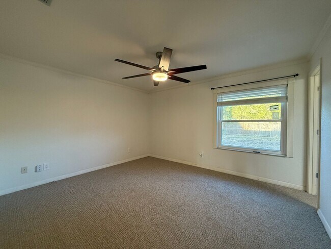 Building Photo - Beautifully updated 4-bedroom, 2-bathroom pool home