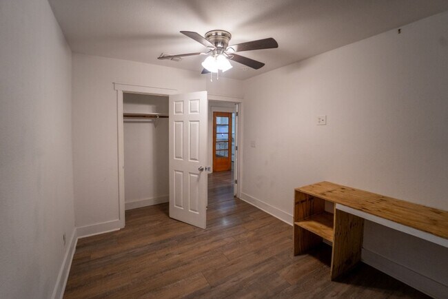 Building Photo - Available Now Near Downtown!