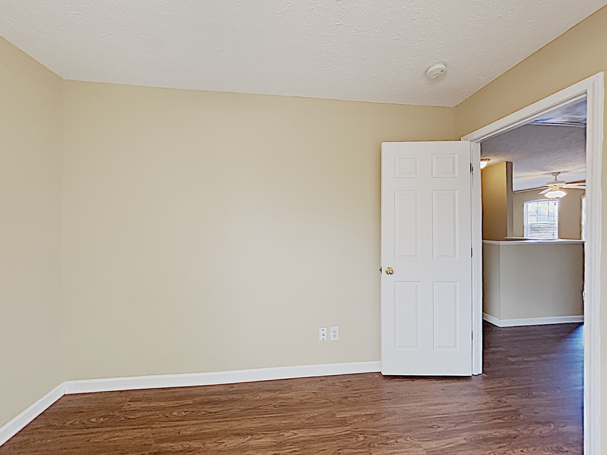 Building Photo - 158 Vintage Cir