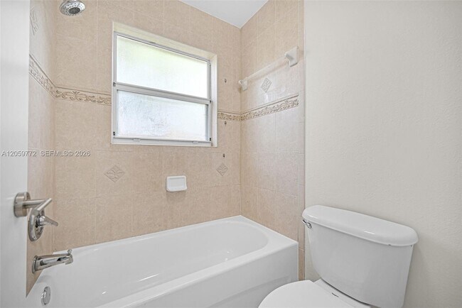 Building Photo - 1681 SE 30th St