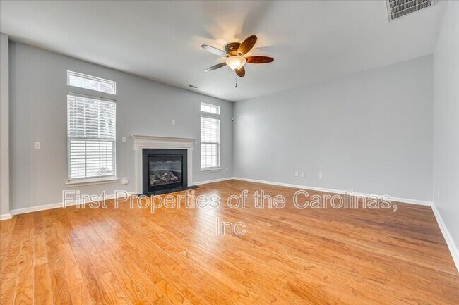 Building Photo - 618 Bayou Cir
