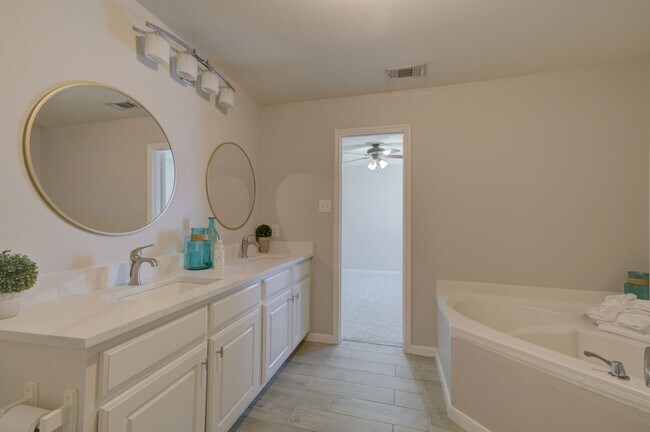 Building Photo - 29003 W Pecos River Ct
