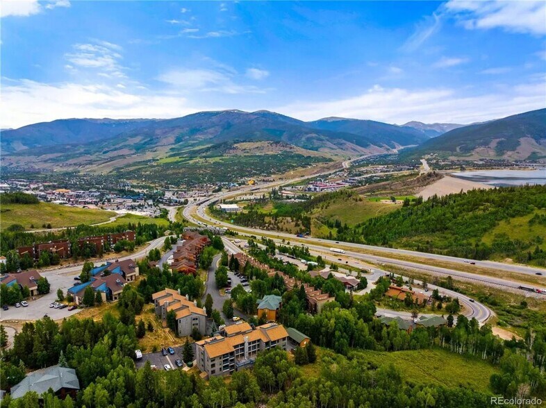 Building Photo - 2402 Ryan Gulch Ct