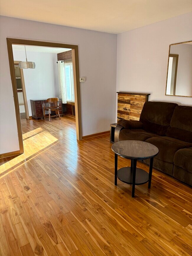 Building Photo - 3251 N Osage Ave