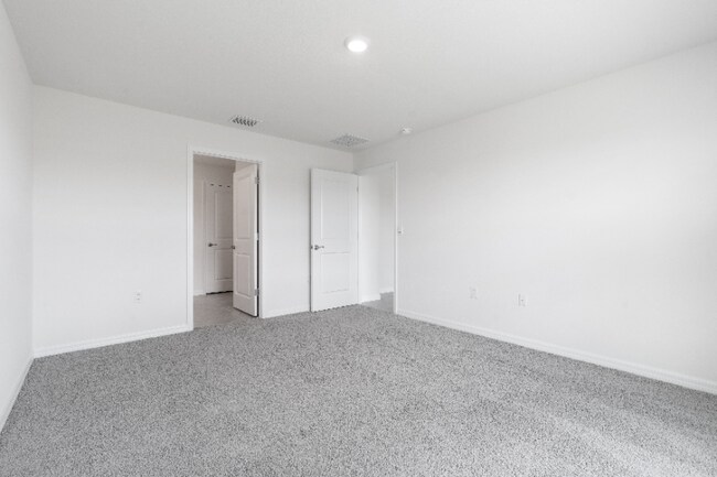 Building Photo - 4762 SW 88th Ln