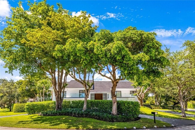 Building Photo - 7180 E Lago Dr