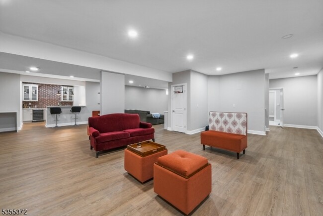 Building Photo - 12 Remy Ct
