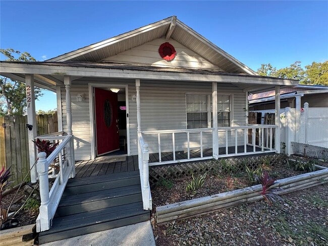 Primary Photo - 2521 Lorraine St