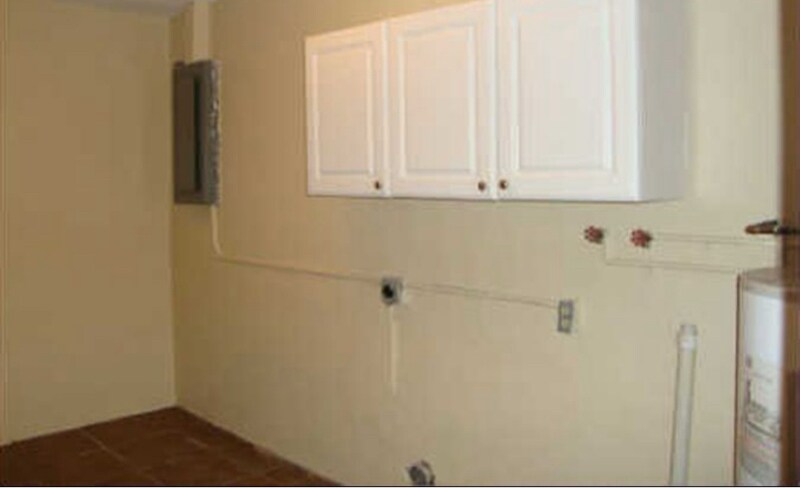 Building Photo - 5325 Lake Haven Blvd